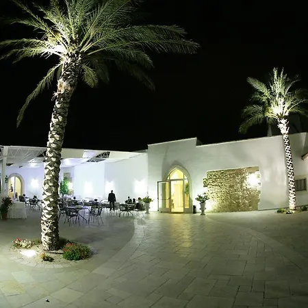 Hotel Masseria Terra Dei Padri 4*